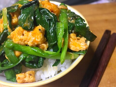 ご飯が進む！ ニラ丼